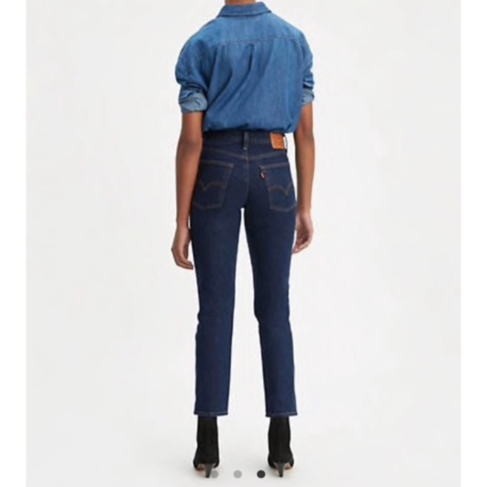 Levi’s wedgie blue jeans 25